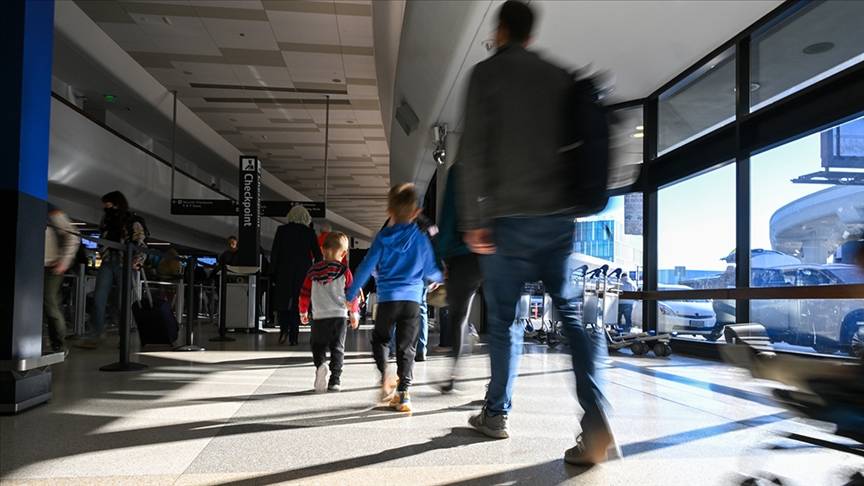 Yurt dışı çıkış harcına zam geldi! Resmi Gazete’de yayımlandı: Bugünden itibaren geçerli 4